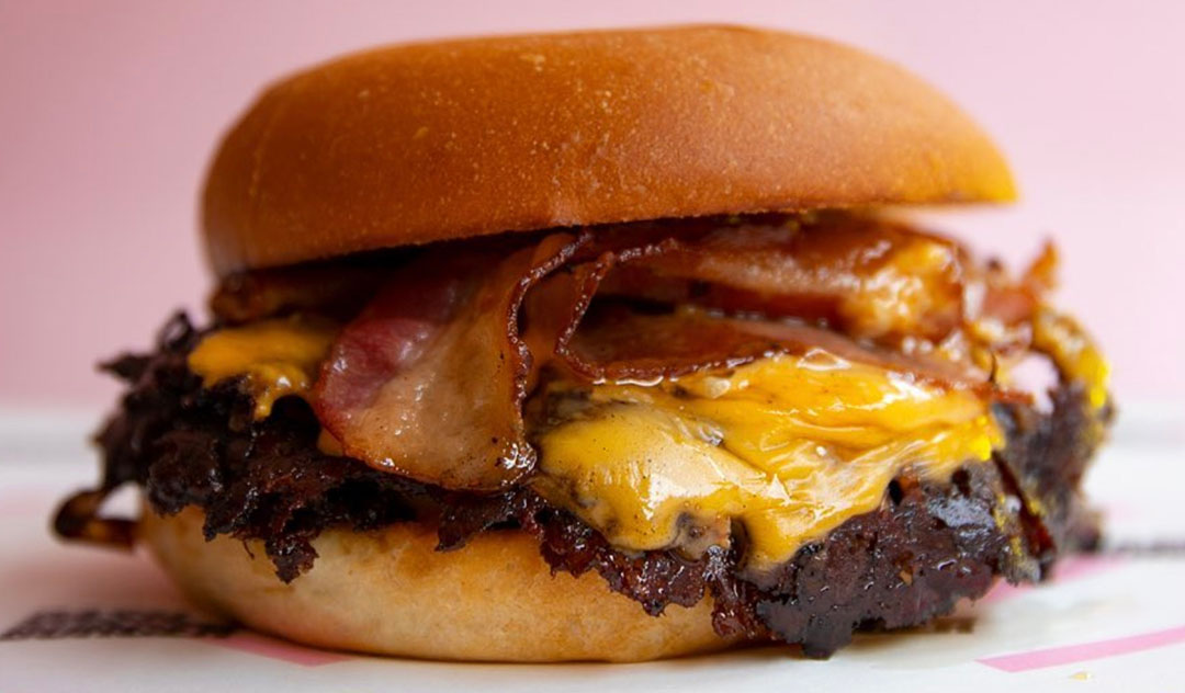Dash Burger burger with cheese and bacon